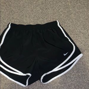 LIKE NEW nike shorts